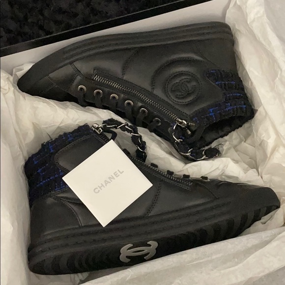CHANEL Black and Blue C8338 Sneakers - Picture 11 of 11